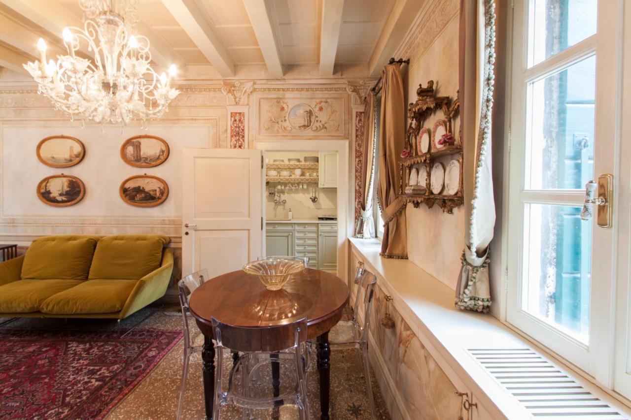 Explore Venice From A Sophisticated Hideaway In San Polo Exterior photo