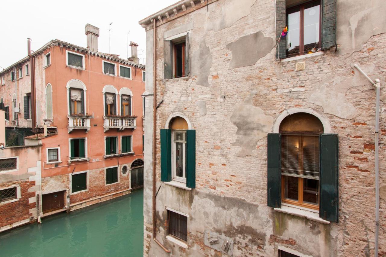 Explore Venice From A Sophisticated Hideaway In San Polo Exterior photo